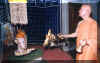worship_vishvanath.jpg (48589 bytes)
